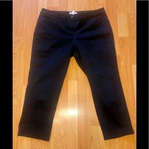 NY & Co. Black Capris